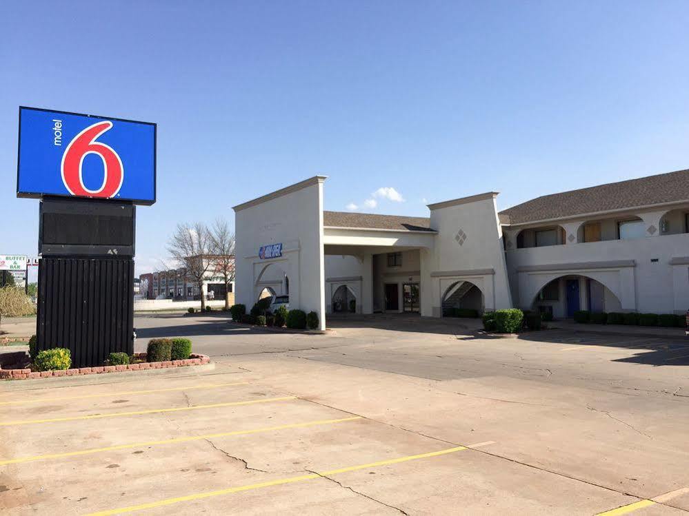 Days Inn By Wyndham Oklahoma City Nw Expressway Warr Acres Bagian luar foto